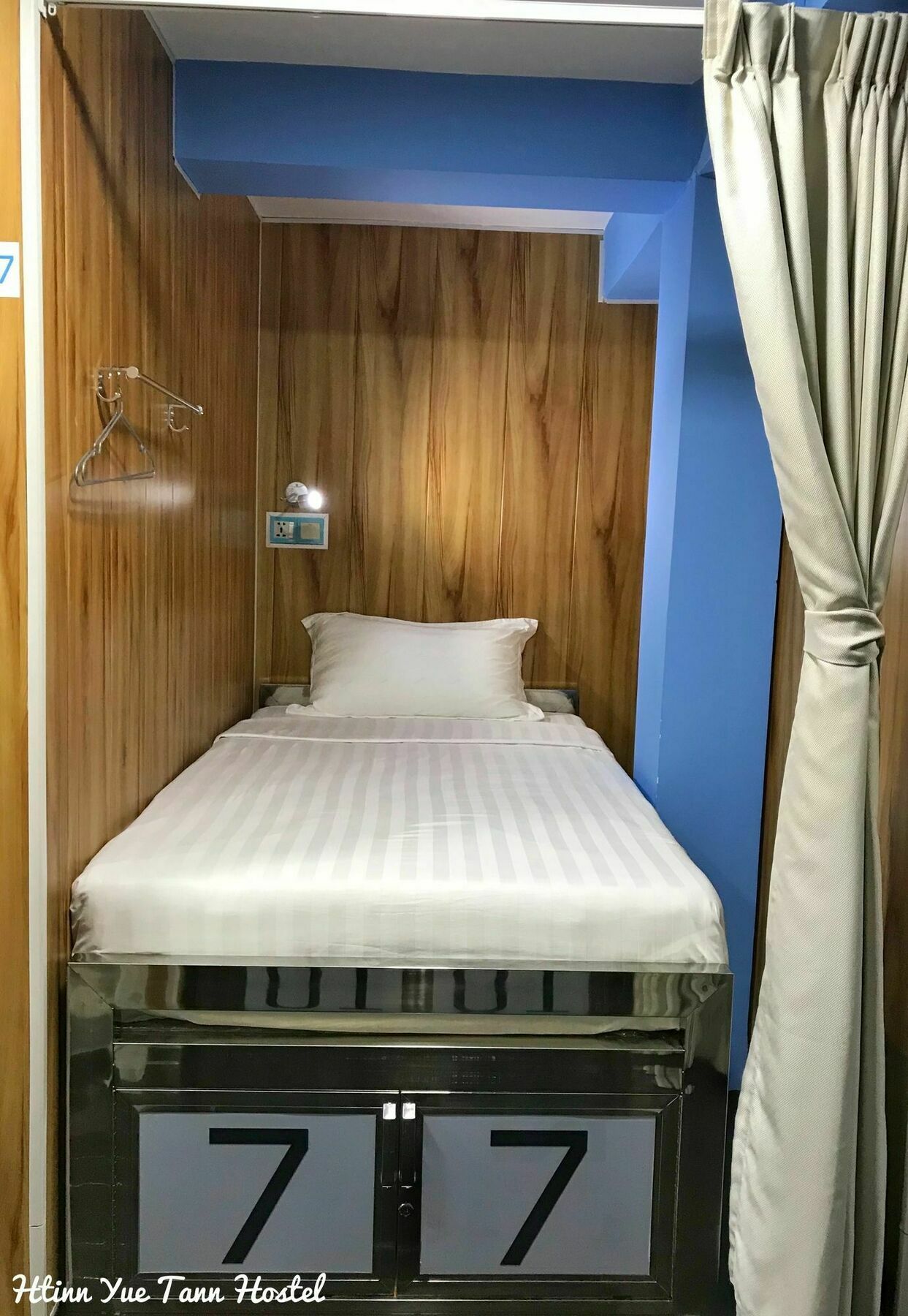 Htinn Yue Tann Hostel Yangon Exterior photo